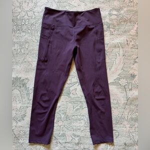 Zyia Large Plum/Purple High-Waisted Pocket Leggings Cropped size 8-10